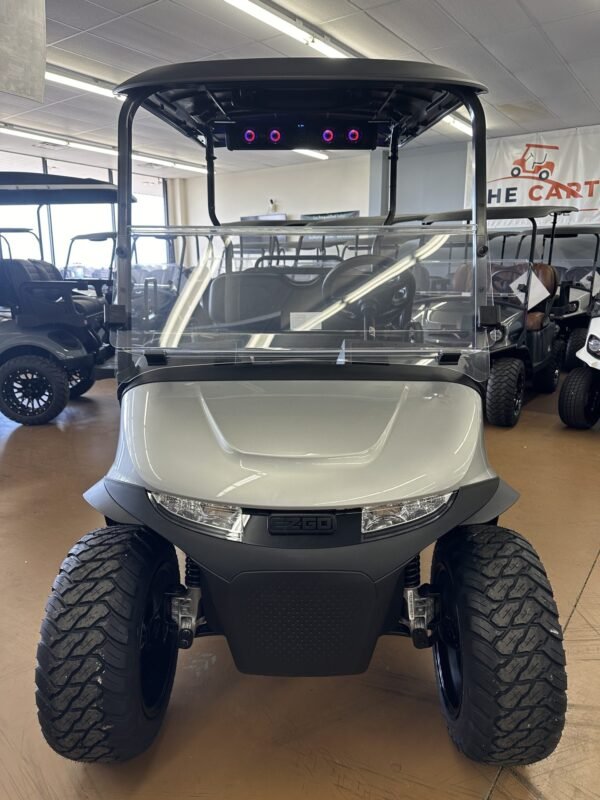 2025 E-Z-GO Valor For Sale - Image 2